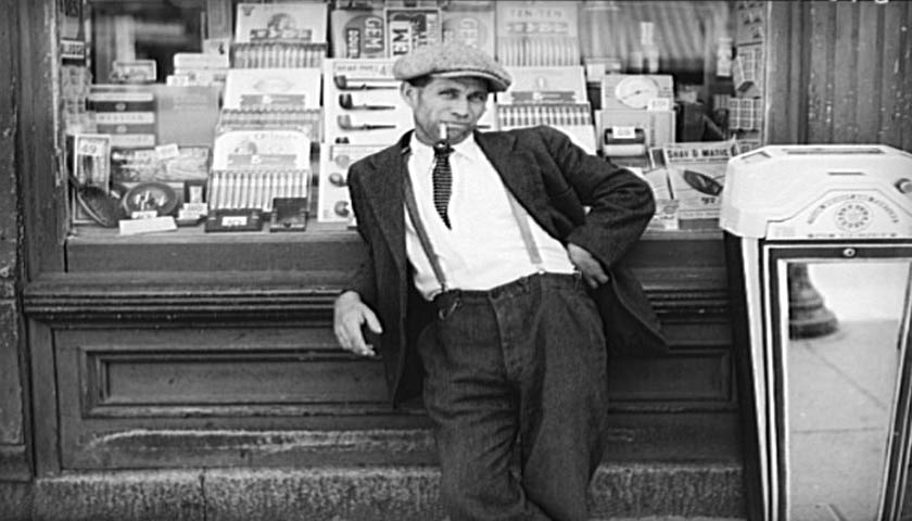 DOVER DE in Front of a drug store in 1938