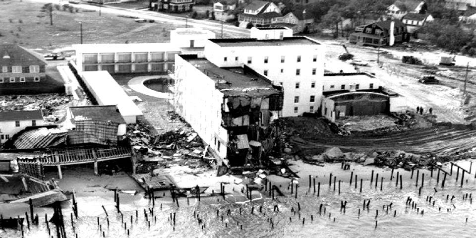 HENOLOPEN HOTEL IN REHOBOTH BEACH DE AFTER MARCH STORM OF 1962