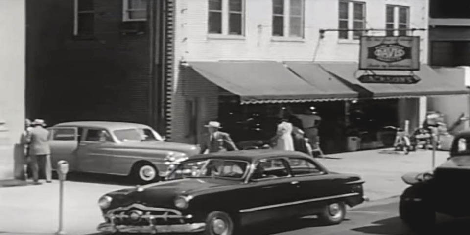 Jacksons Hardware on Main Street in Newark DE 1952