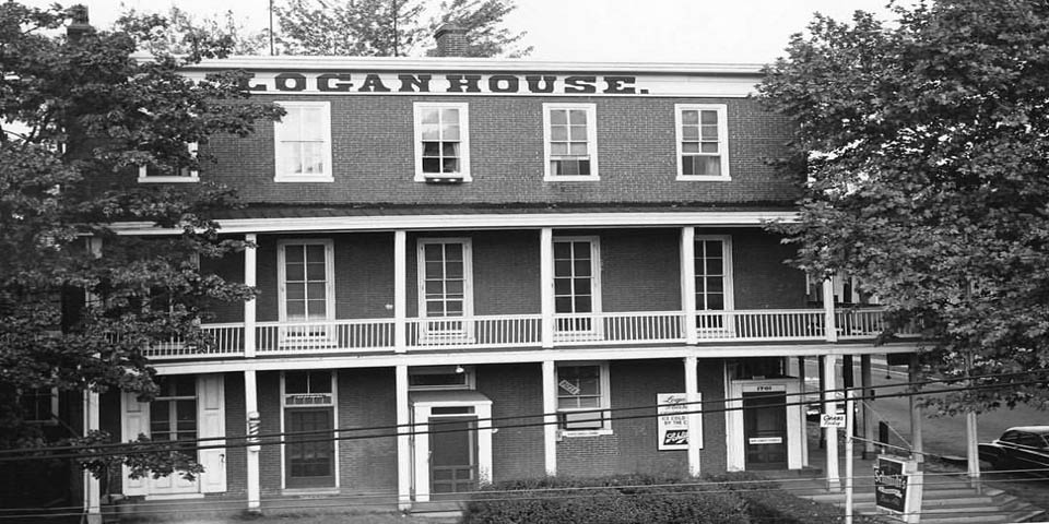 Kellys Logan House in Trolley Square Wilmington DE 1955