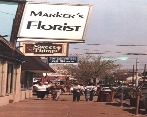 MAIN STREET IN NEWARK DELAWARE 1985 - A