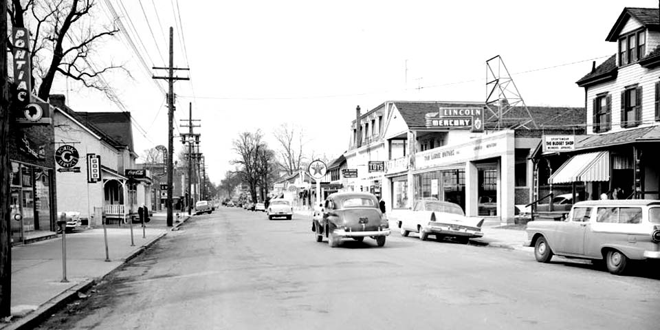 MAIN STREET IN NEWARK DELAWARE CIRCA 1950s - 1