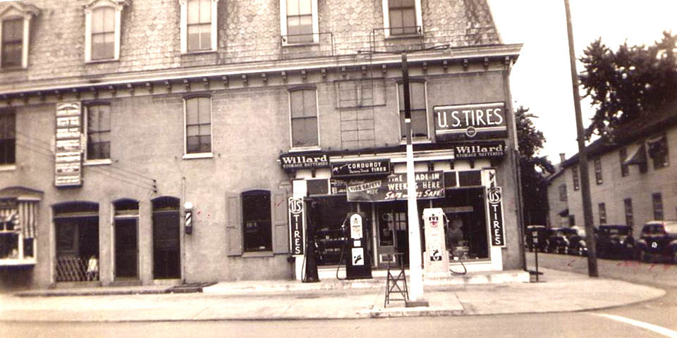 Main Street Texaco and Joe Brown Auto Supplies in Newark Delaware 1930s