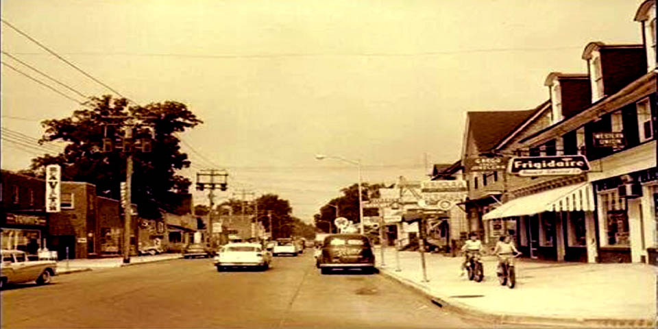 Main Street in Newark Delaware at the intersection with Chapel Street circa late 1950s