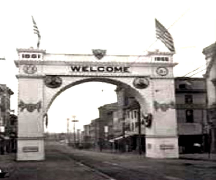Market Street Veterans-Encampment Arch at Second and Market Streets in Wilmington Delaware 12-16-1905 - B