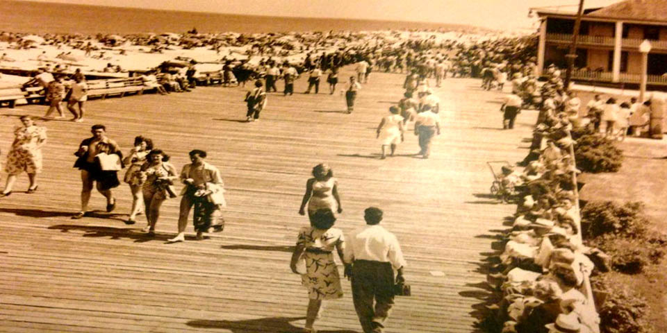 REHOBOTH BAORDWALK in Rehoboth Beach Delaware 1940