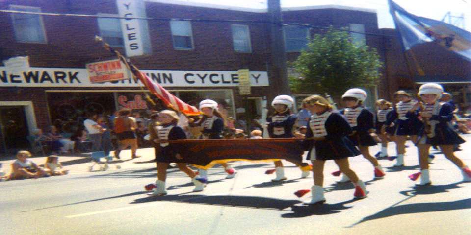RICHARDSON PARK SCHOOL BAND IN A PARADE ON MAIN STREET IN NEWARK DELAWARE 1976