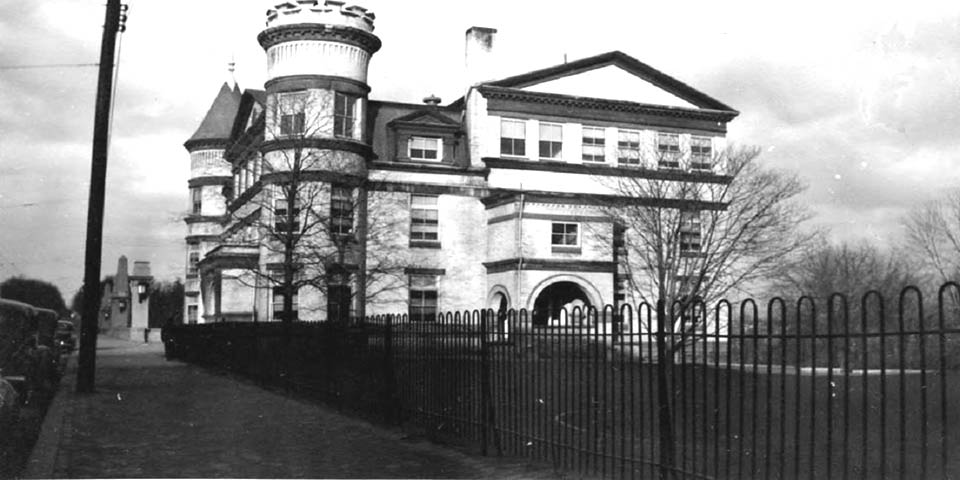 Washington Grammar School number 24 located next to Washington Street Bridge in Wilmington Delaware 1941